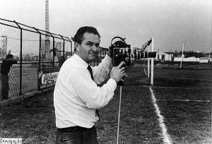 Farkas em ação num campo de futebol (década de 60)