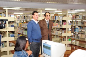 Ao lado do prefeito Gilberto Kassab na inauguração da Biblioteca Zanoni Ferrite, em 2010